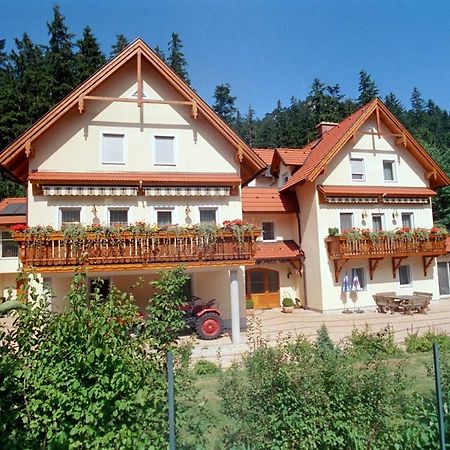 Haus Lenz Ferienwohnungen - Fam Ostermann بوتشبرغ ام شنيبرغ المظهر الخارجي الصورة