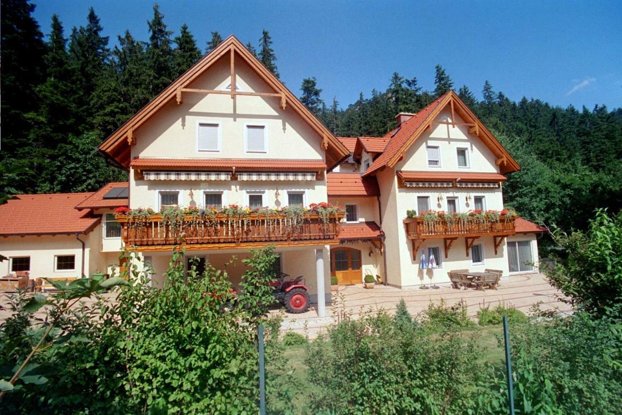 Haus Lenz Ferienwohnungen - Fam Ostermann بوتشبرغ ام شنيبرغ المظهر الخارجي الصورة